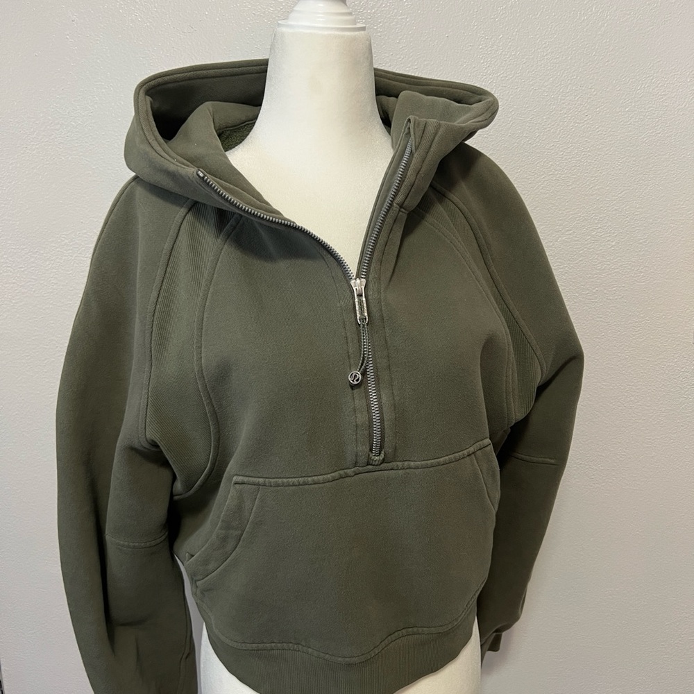 Green lululemon scuba half zip
